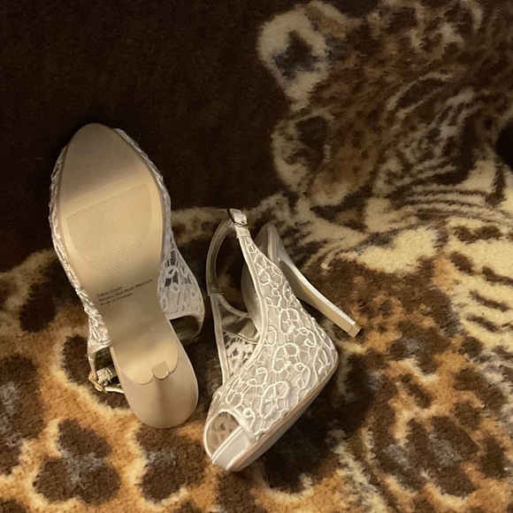 Audrey Brooke Cream Lace Peep-Toe Heels - Picture 4 of 4